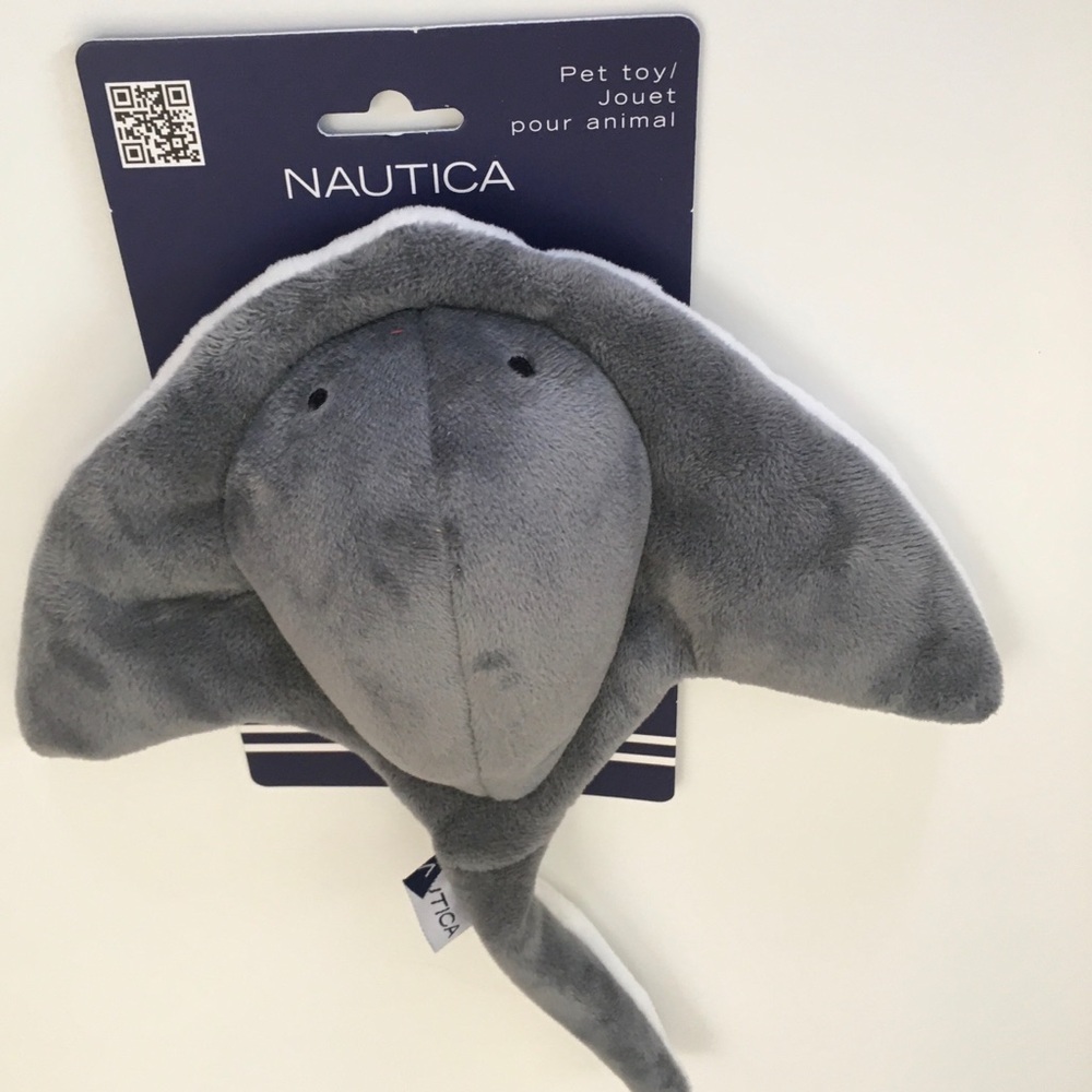 NEW Dog Toy Gray Stingray Stuffed Toy | Nautica